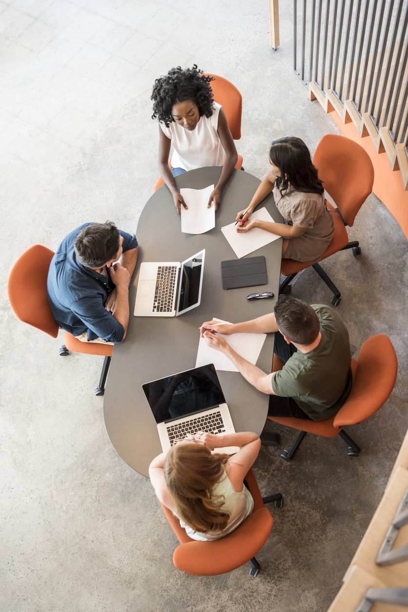 Online Community Management Guide: How to Foster Inclusion
