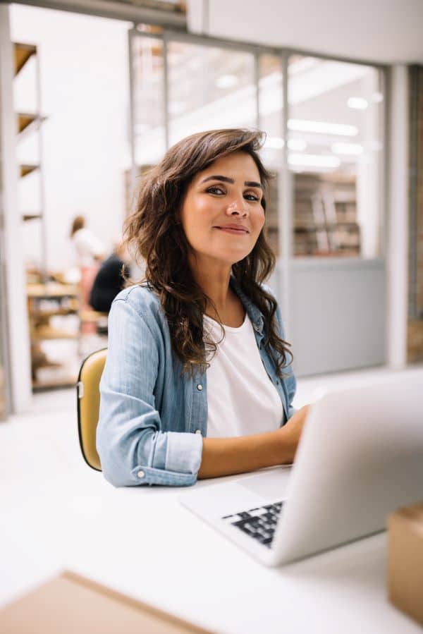 woman personalizing sales and marketing messages using community data