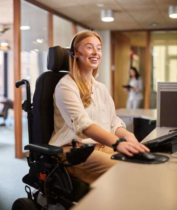 woman in a wheelchair using online community to identify engaged members