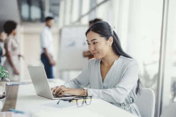 woman setting up online community