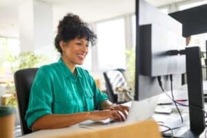 association community manager reviewing online community strategies