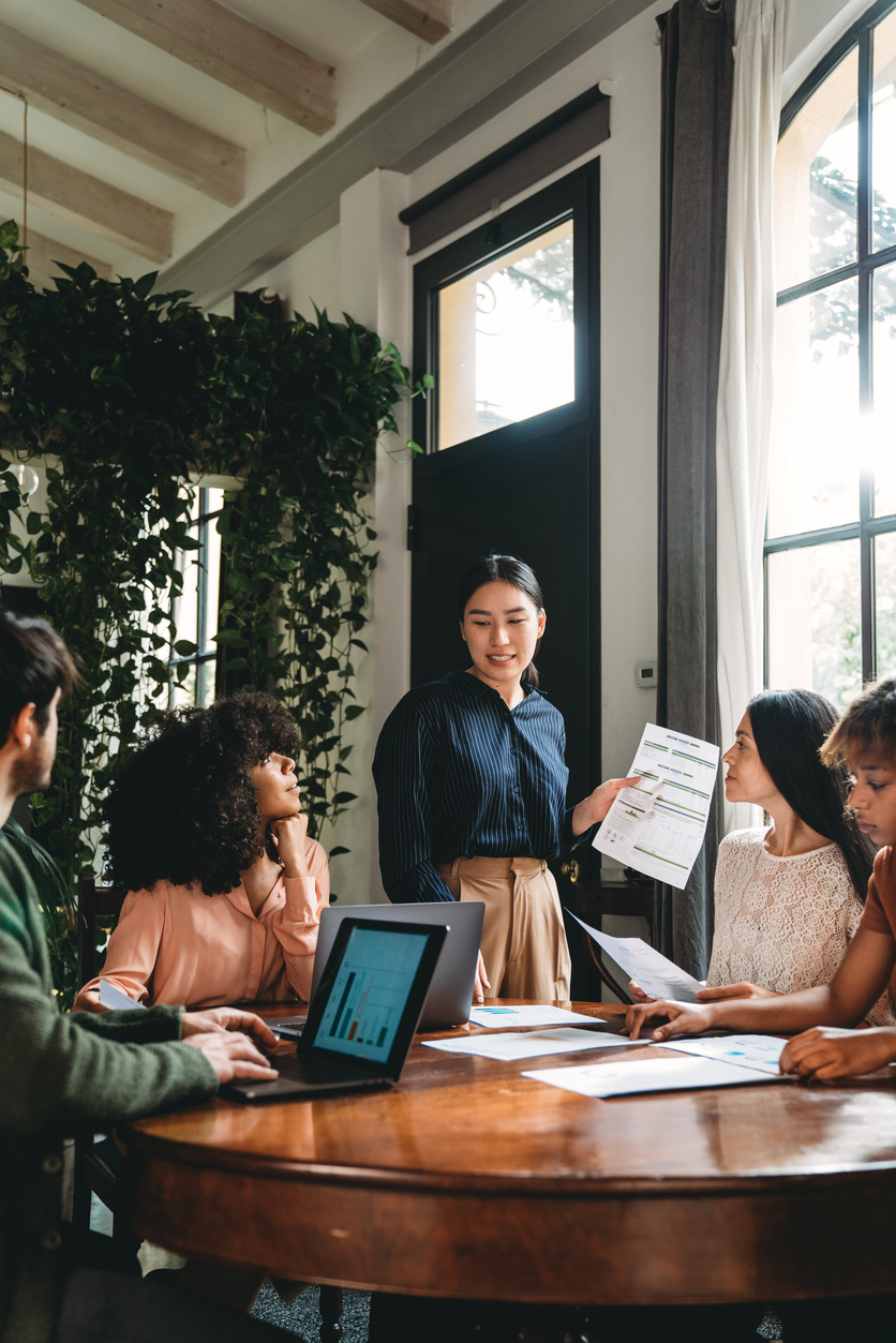 association team planning their value proposition messaging